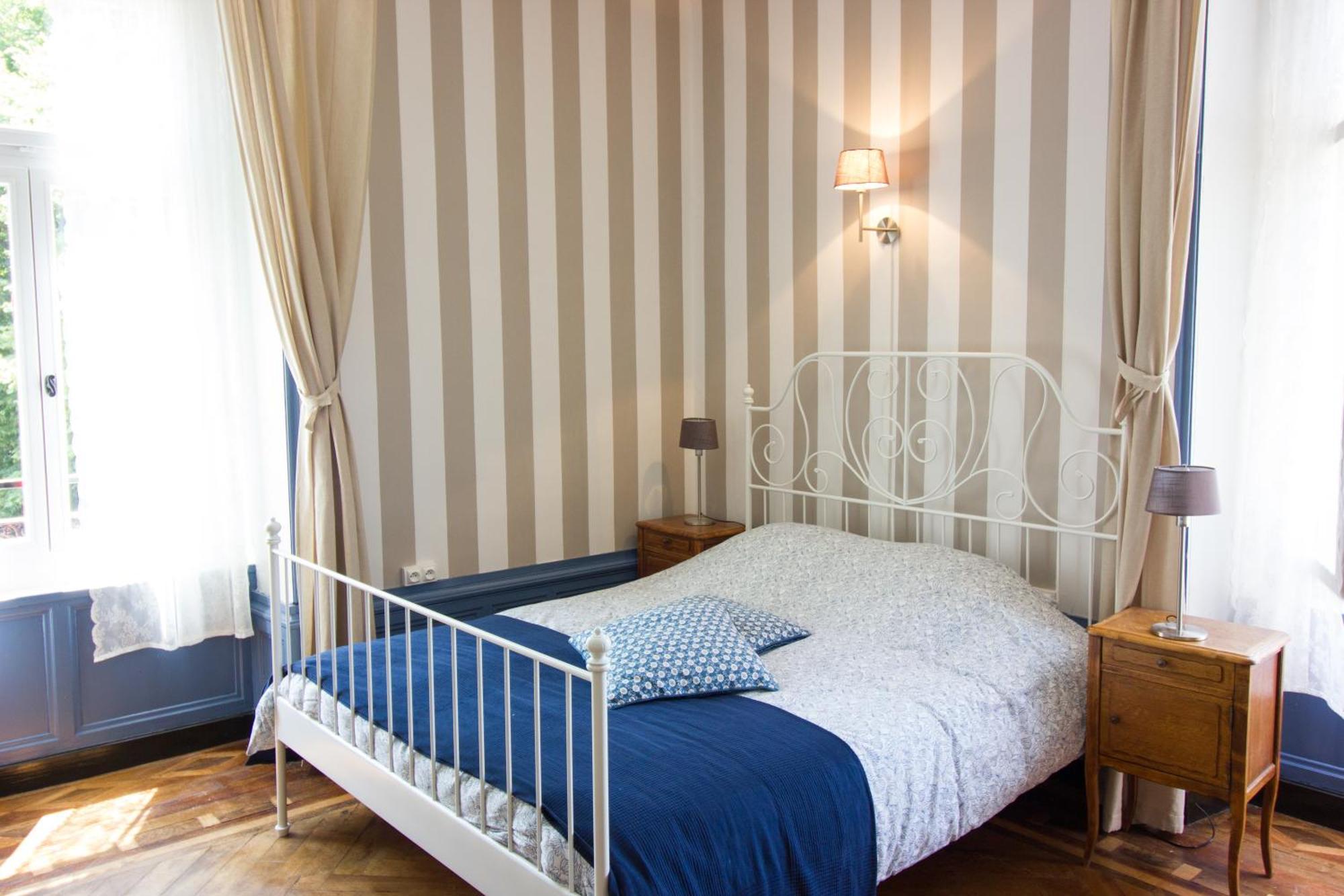 Domaine Des Lilas Saint-Germain-Lembron Экстерьер фото